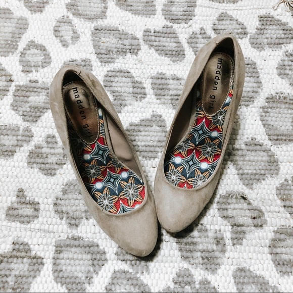 Madden Girl Platform Wedges - Picture 2 of 4